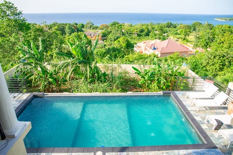 Adina View: Beach, Pool, Jacuzzi, Chef, Gym, WiFi