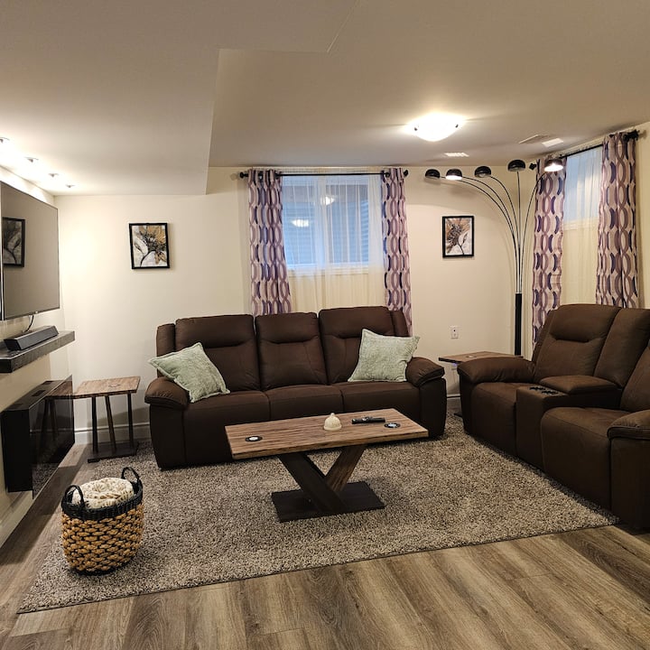 The Ingersoll Hideaway-close To 401 And Amenities - Ingersoll