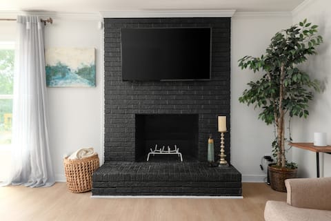 6BR/4.5BA by Duke, UNC, DPAC