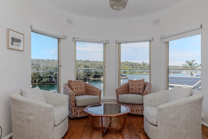 Stunning Harbour View Home On Little Manly Beach - Manly
