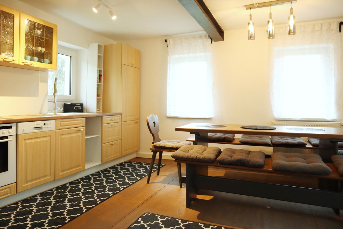 Successful Airbnb property: Reinhardtsdorf Artists' House in Sächsische Schweiz Osterzgebirge