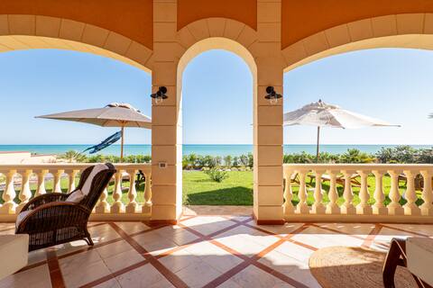 VILLA Liberty_one step from the Sea