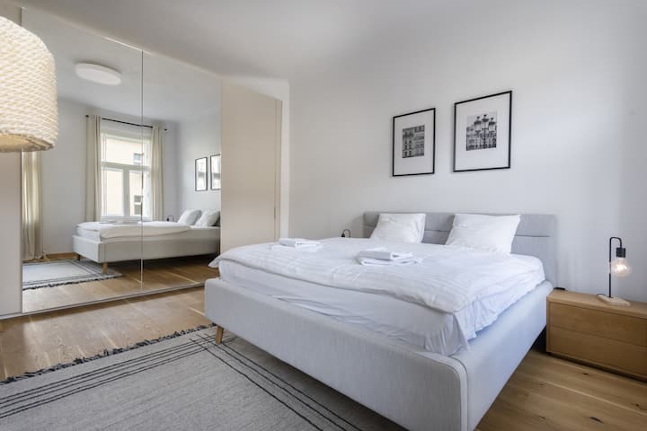 Stylish Modern Apartment In The City Center - Prague