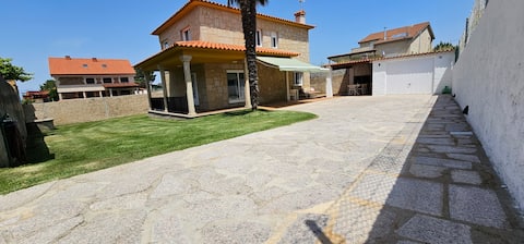 Airbnb con mejor rendimiento: beach house A igrexa en O Grove