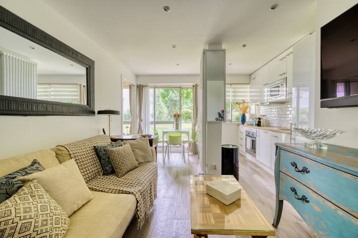 Emoi Conciergerie managed Airbnb listing 3