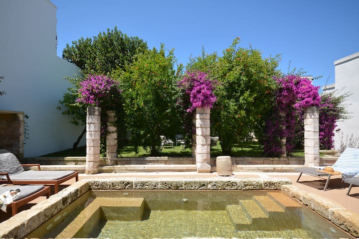 Bellissima casa con piscina e ampio giardino gallery image 3