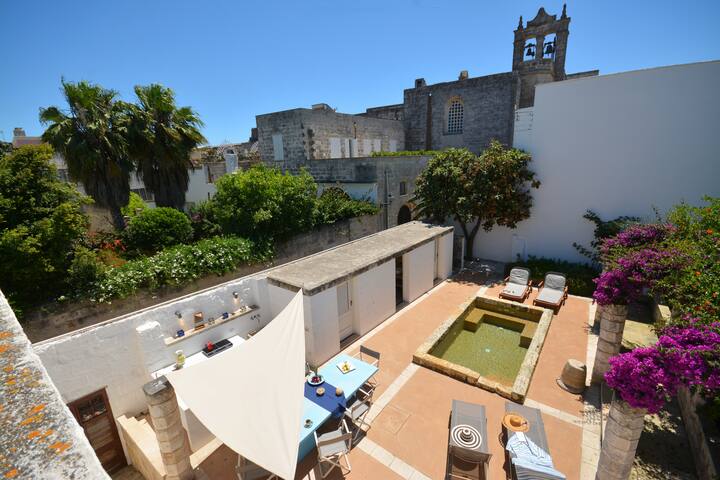 Bellissima casa con piscina e ampio giardino