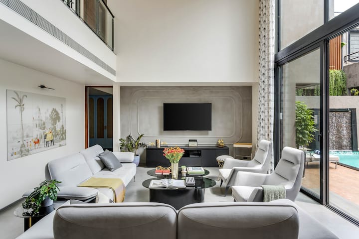Living room image 2