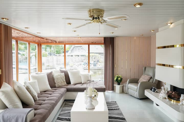 Chalet Met Sauna Aan Het Water En Boot - Hilversum