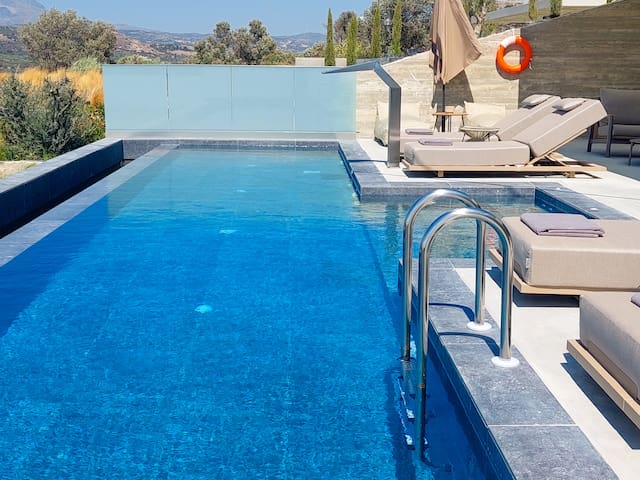 Maria-Ioanna managed Airbnb listing 3