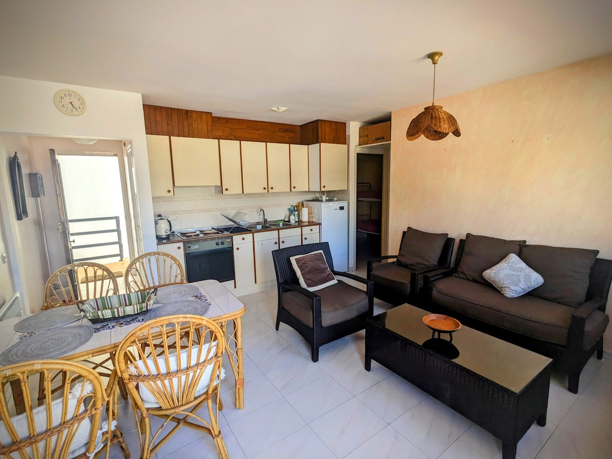 Annonce Airbnb populaire: My sweet paradise by the sea & mountain
Traduction à Llançà
