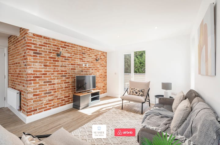 Secluded Sun Terrace | Hot Tub | Walk To The Beach - ボーンマス