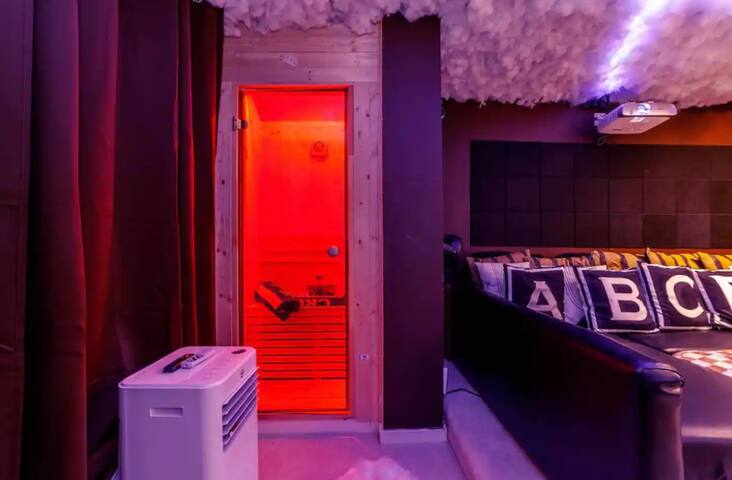 * 2Bed 2Bath with Sauna & Cinema room gallery image 5