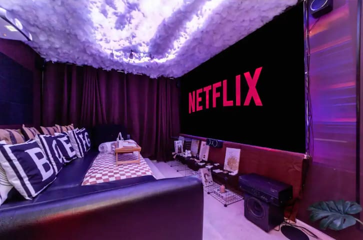 * 2Bed 2Bath with Sauna & Cinema room