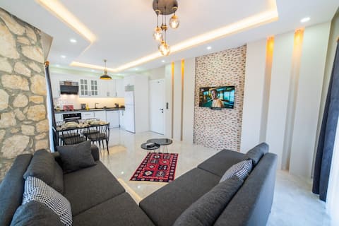 Successful Airbnb property: Conservative, with private pool and Jacuzzi, for 6+2 people in Seydikemer