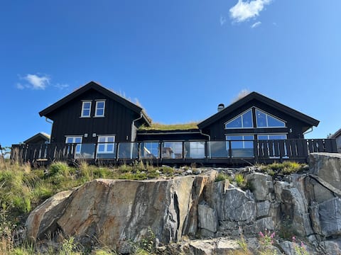 Cabin with Jacuzzi at Gautefall