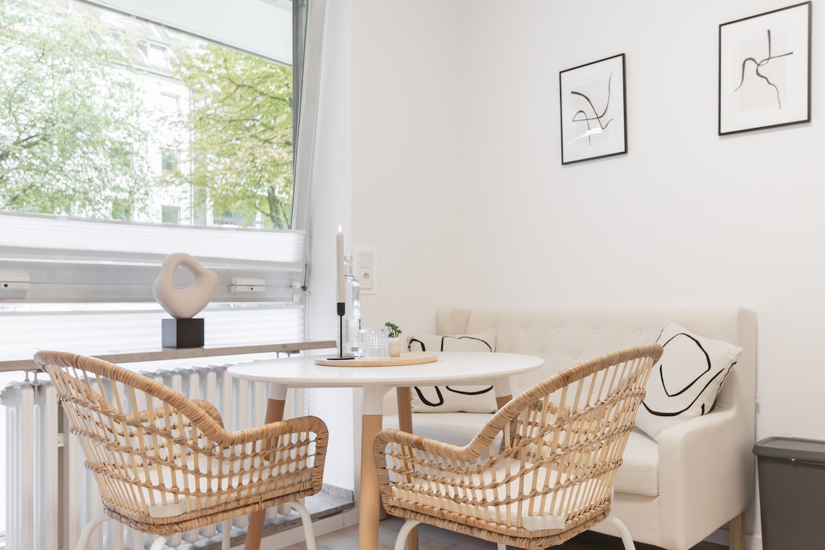 Beliebte Airbnb-Anzeige: Petit residence by the zoo - central in Düsseltal