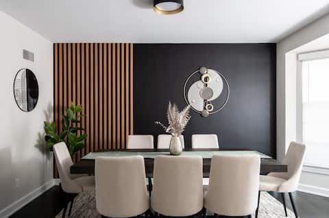 2xKING + 2xQUEEN + Garage EV Charger + Near O'Hare