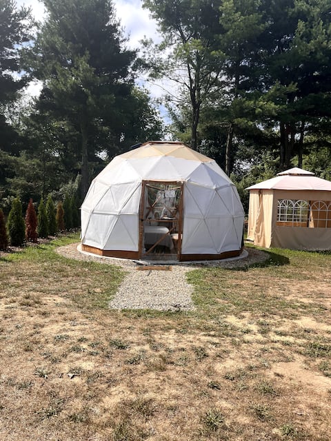 Glamping Dome/Pet Friendly/Hot Tub/Mins to Beach