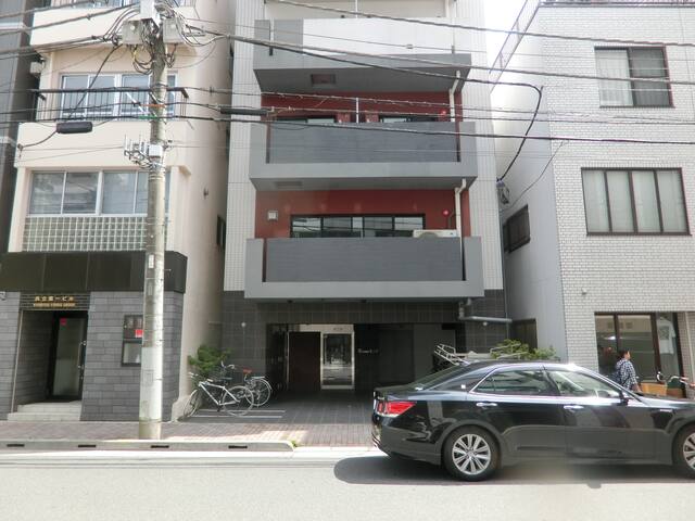 8 minutes walk from Ueno Station! 52 square meters gallery image 4