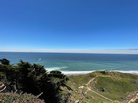 Luxe Oceanview Game Room Retreat in Ideal Location