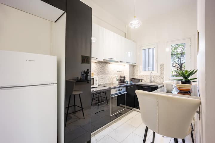 Urban 2-bedroom Near Metro - Atenas