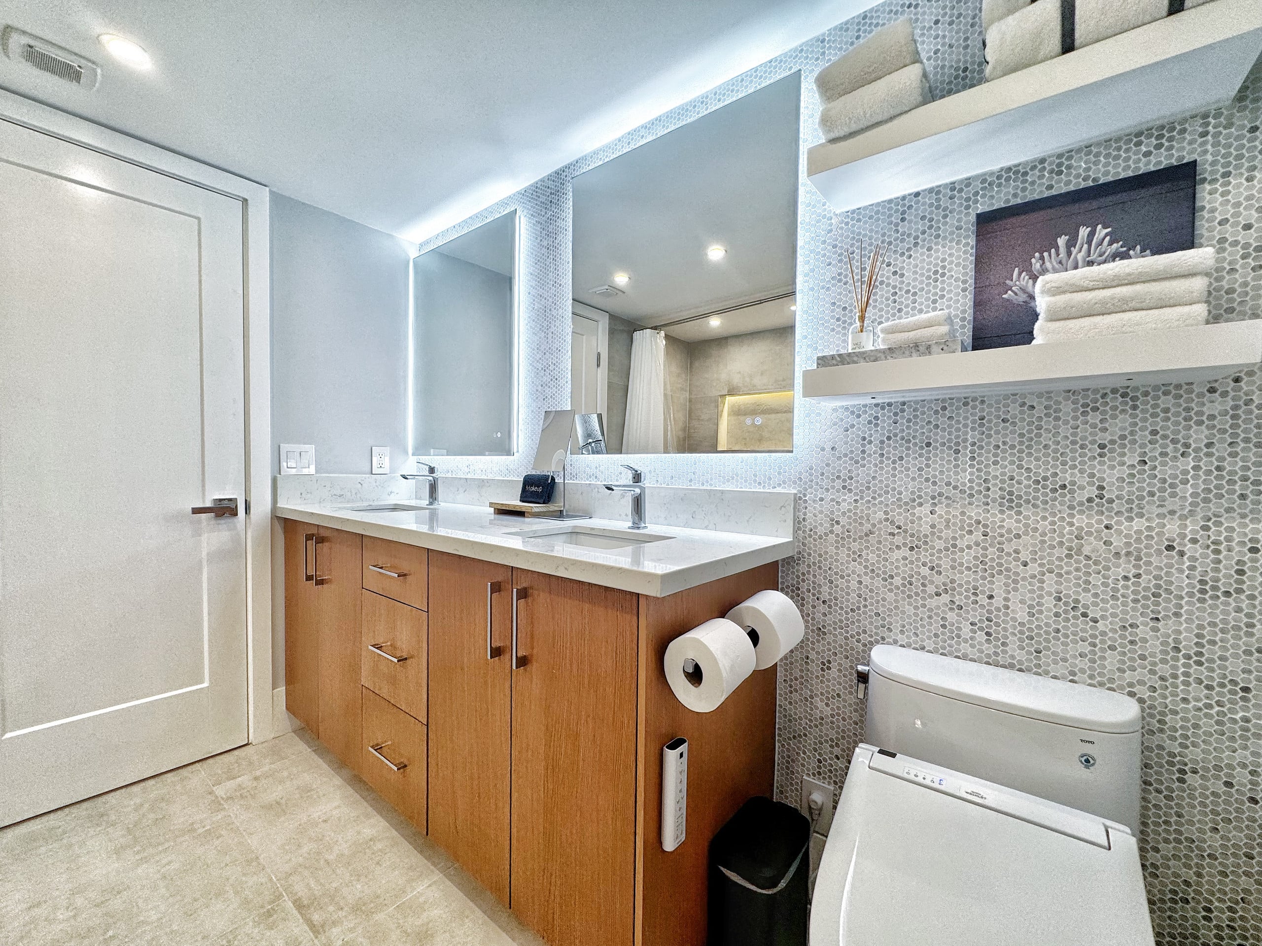 Ilikai Penthouse-Luxury Oceanview 2BR/2BTH/Parking - Image 49