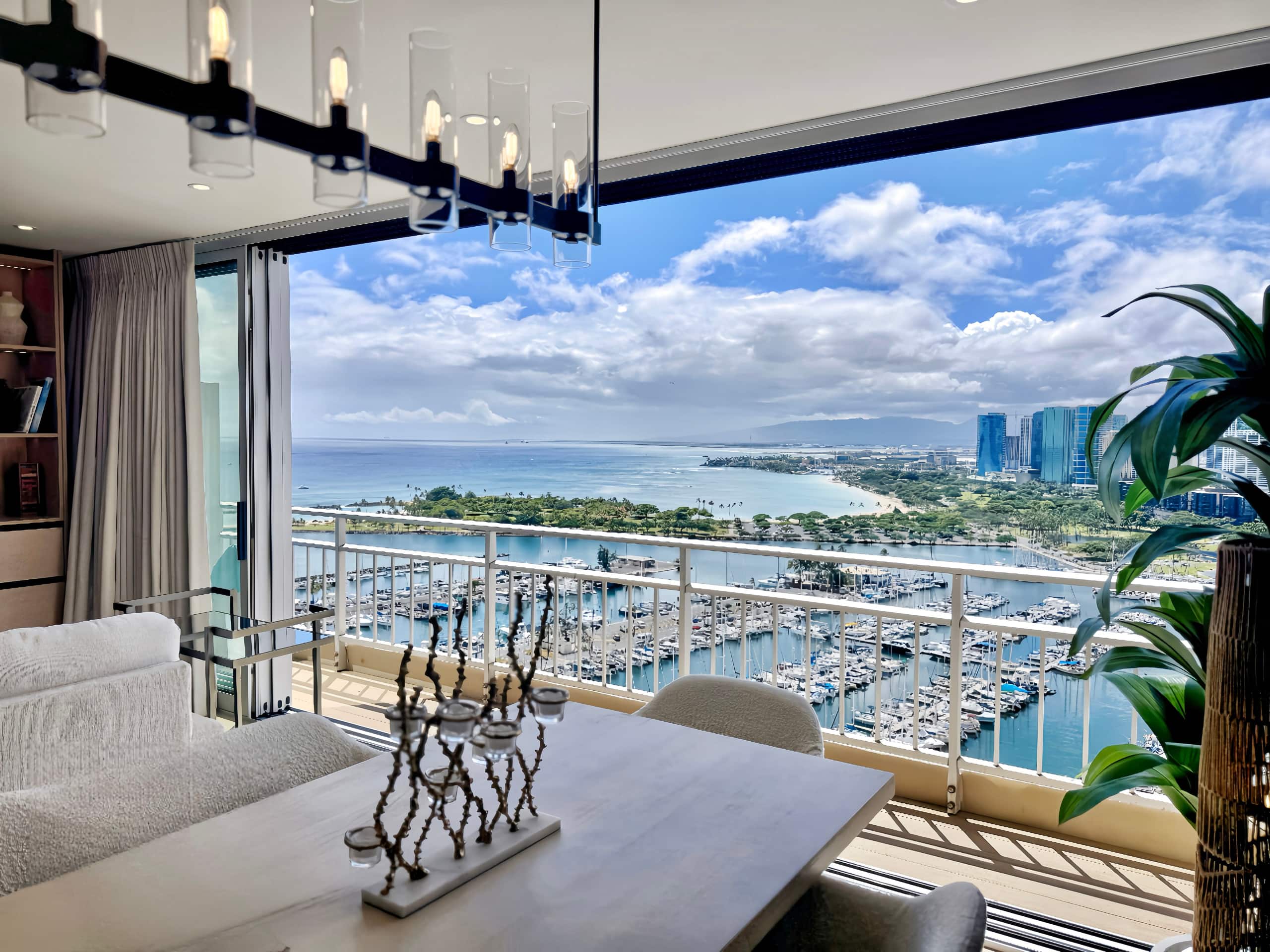 Ilikai Penthouse-Luxury Oceanview 2BR/2BTH/Parking - Image 33