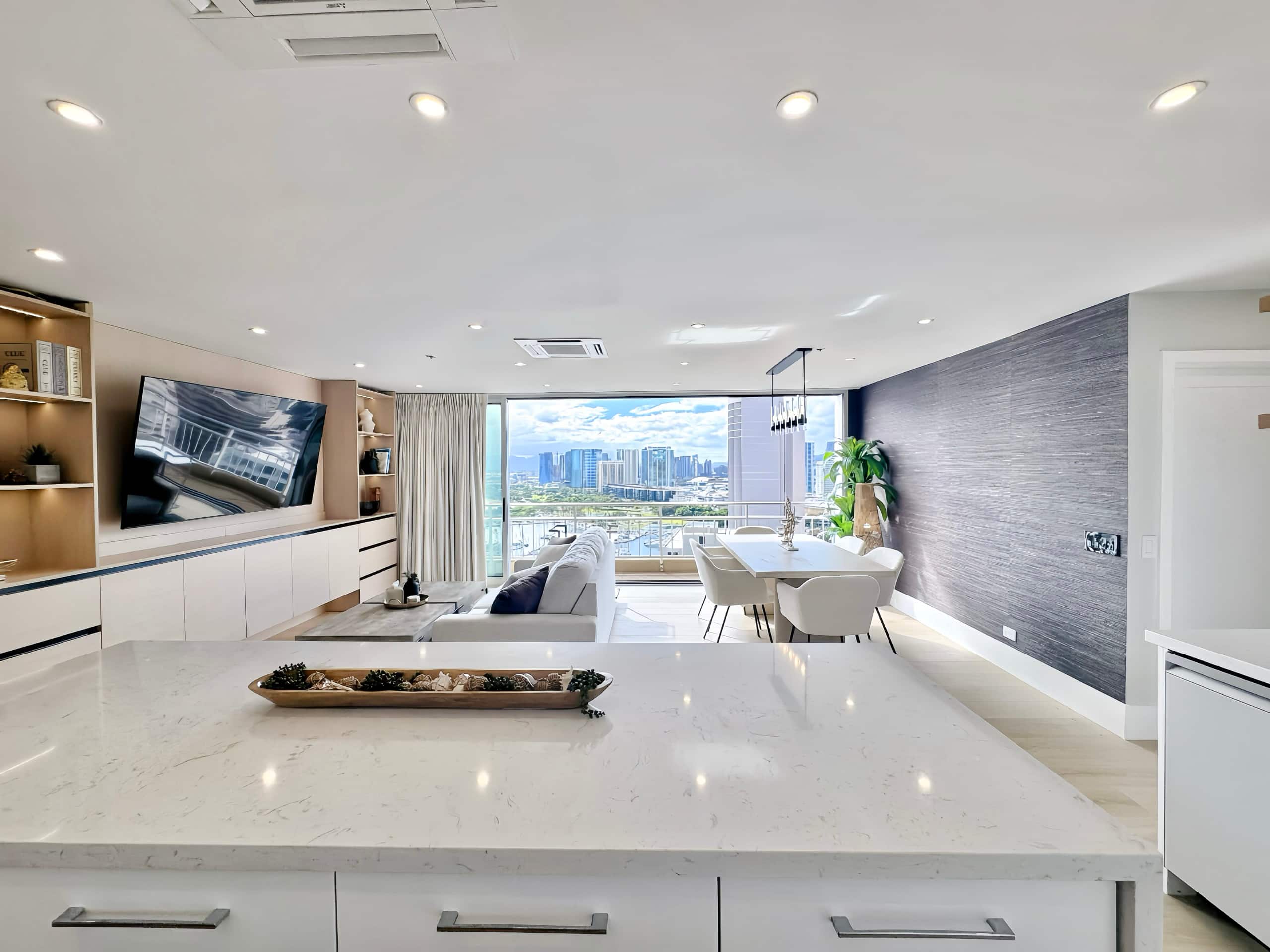 Ilikai Penthouse-Luxury Oceanview 2BR/2BTH/Parking - Image 8