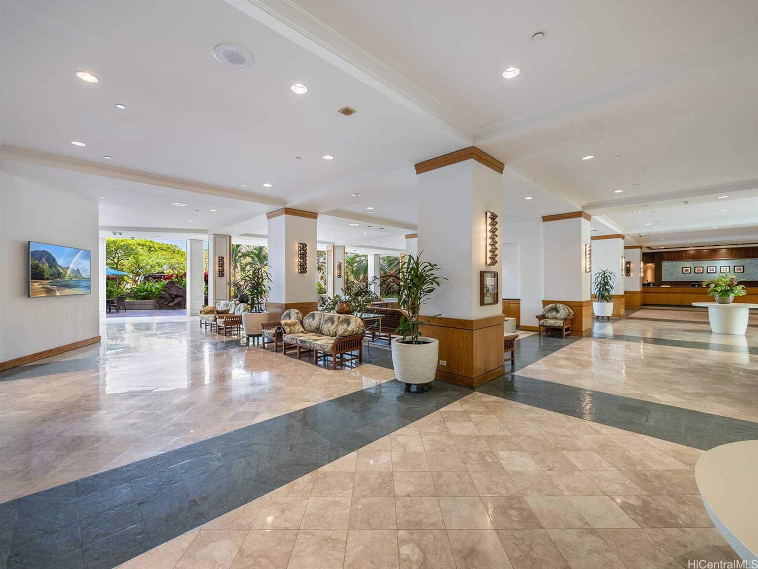 Ilikai Penthouse-Luxury Oceanview 2BR/2BTH/Parking - Image 76