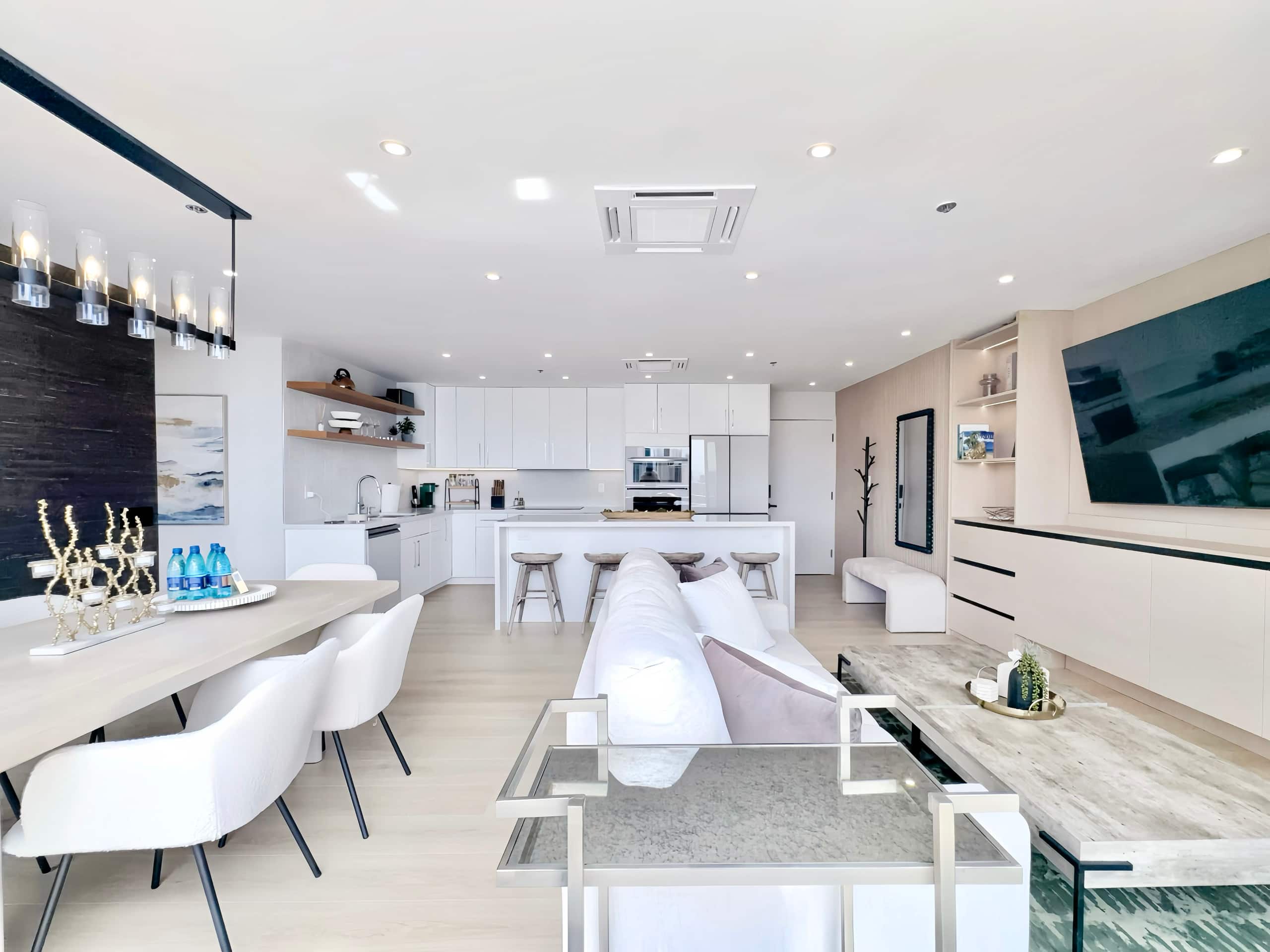 Ilikai Penthouse-Luxury Oceanview 2BR/2BTH/Parking - Image 6