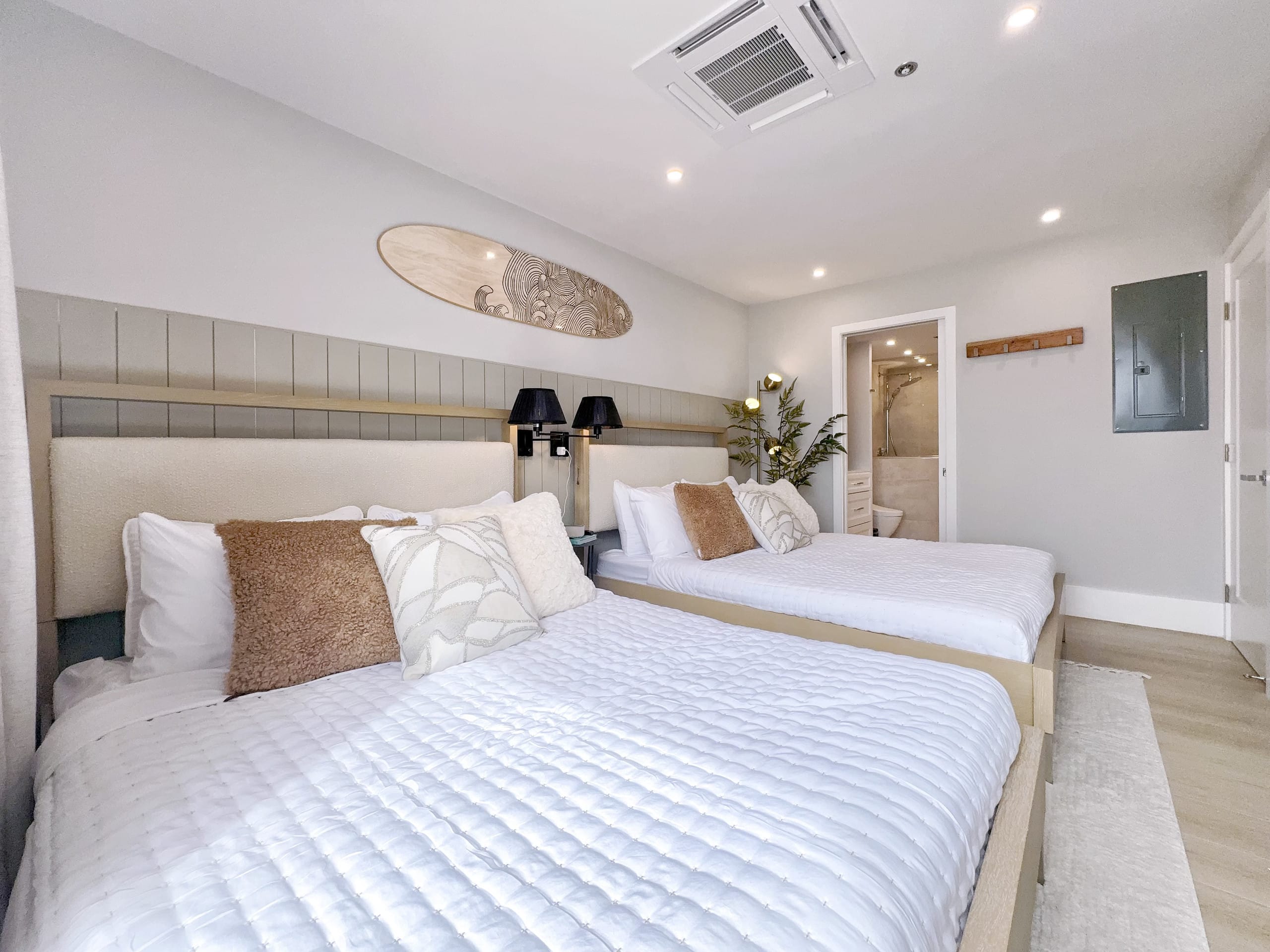Ilikai Penthouse-Luxury Oceanview 2BR/2BTH/Parking - Image 42