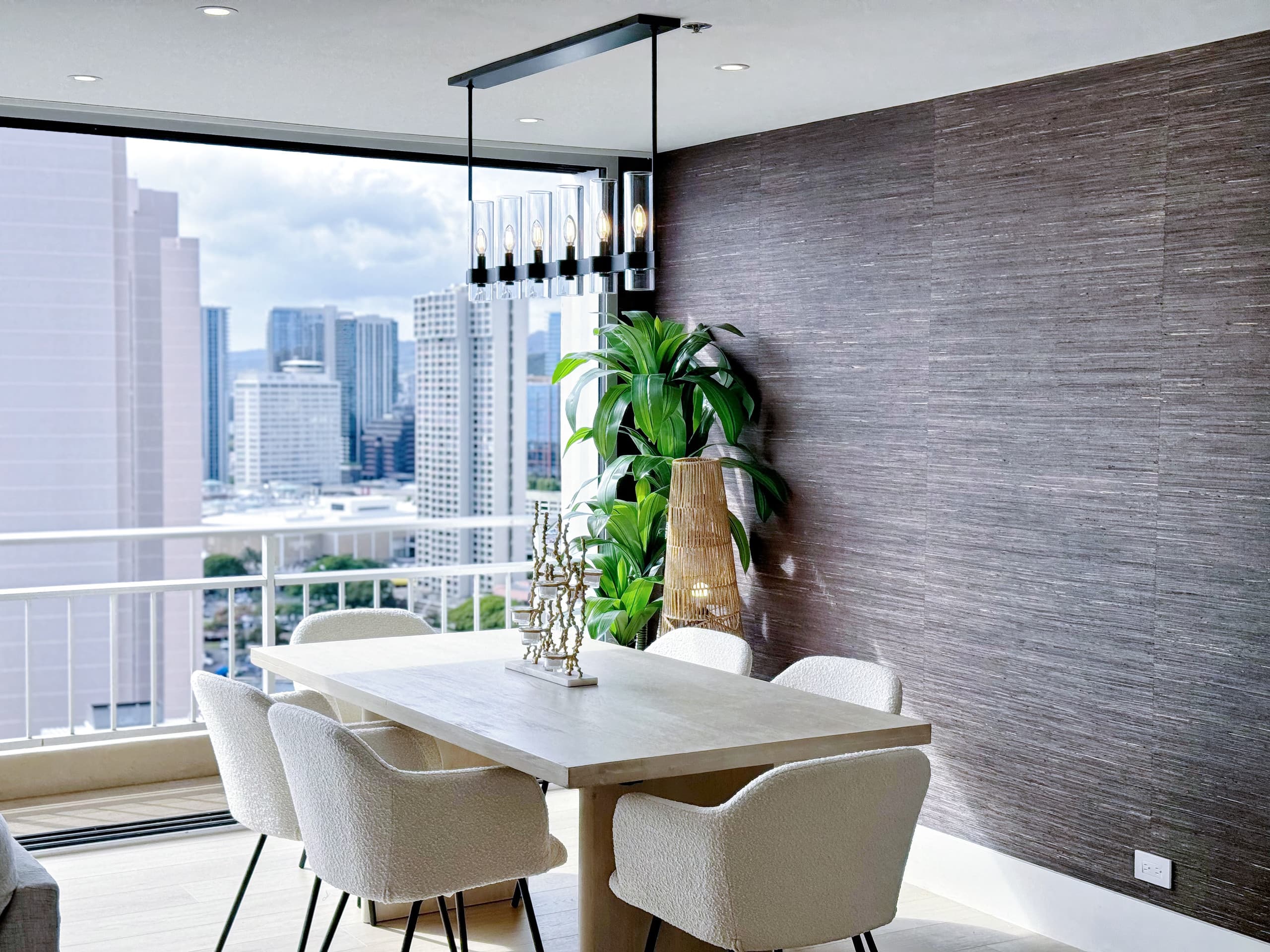 Ilikai Penthouse-Luxury Oceanview 2BR/2BTH/Parking - Image 29