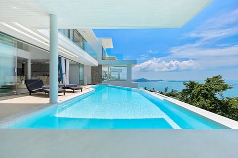 HOT DEAL - Luxury 5BR Villa | Ocean Views & Pool