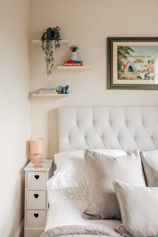 3 bed, 2 bath stylish flat gallery image 2