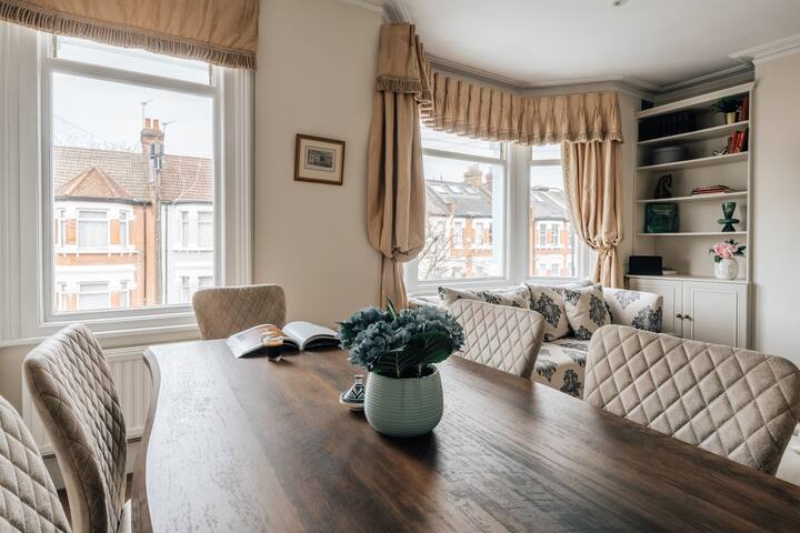 3 bed, 2 bath stylish flat gallery image 3