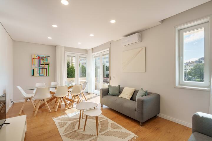 4 Bedroom Apartment – Porto