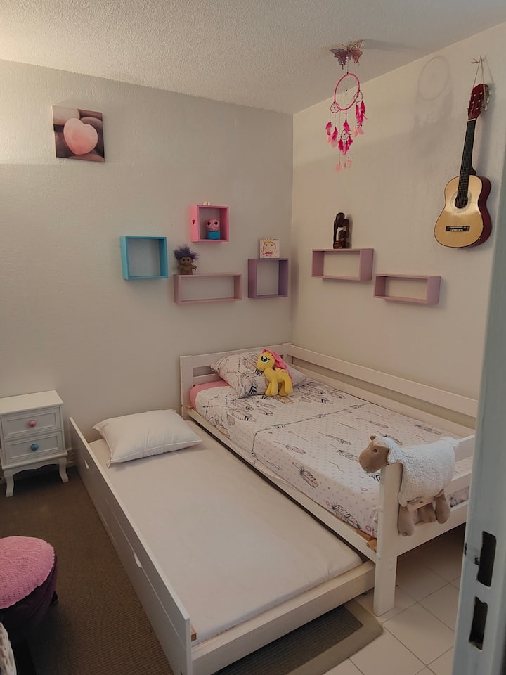 Schlafzimmer 2