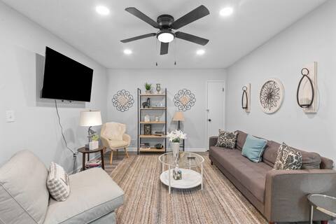 Tranquil 6Beds Retreat 5min Marietta Sq *Sleeps 12