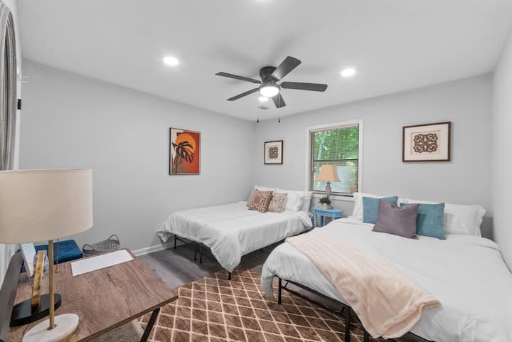 Tranquil 6beds Retreat 5min Marietta Sq *Sleeps 12 - Marietta, GA