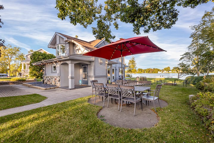 Lakeside Haven | New Deck, Pier & Guest House - 比利時