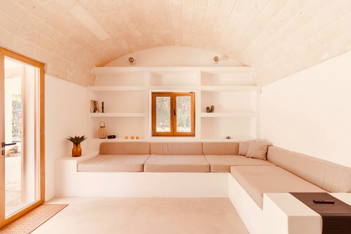 Leistungsstarkes Airbnb: Villa Jolie with pool in San Vito Dei Normanni