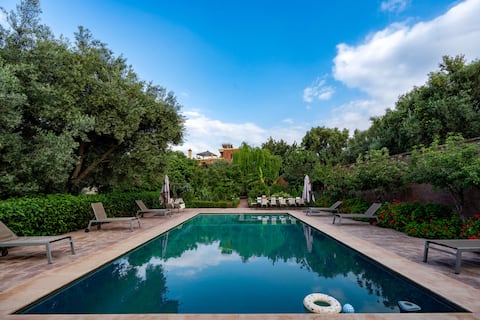 Villa of the Three Monkeys