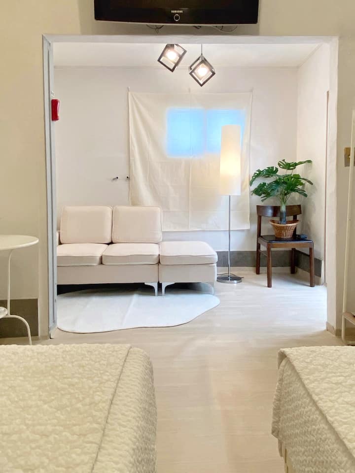 #6 Paul House: 5mins Walk Subway - Seoul