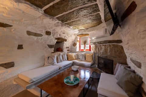 Successful Airbnb property: 1/3 - Stone Haven - Petra Vista Retreats in Δήμος Κέας
