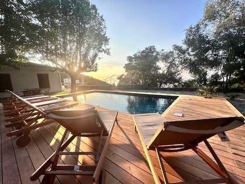 Prestigious villa with pool - heights of Bastia