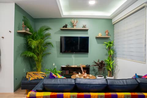 Successful Airbnb property: Condesa 2Terraces Apartment walking to parks w/AC in Condesa