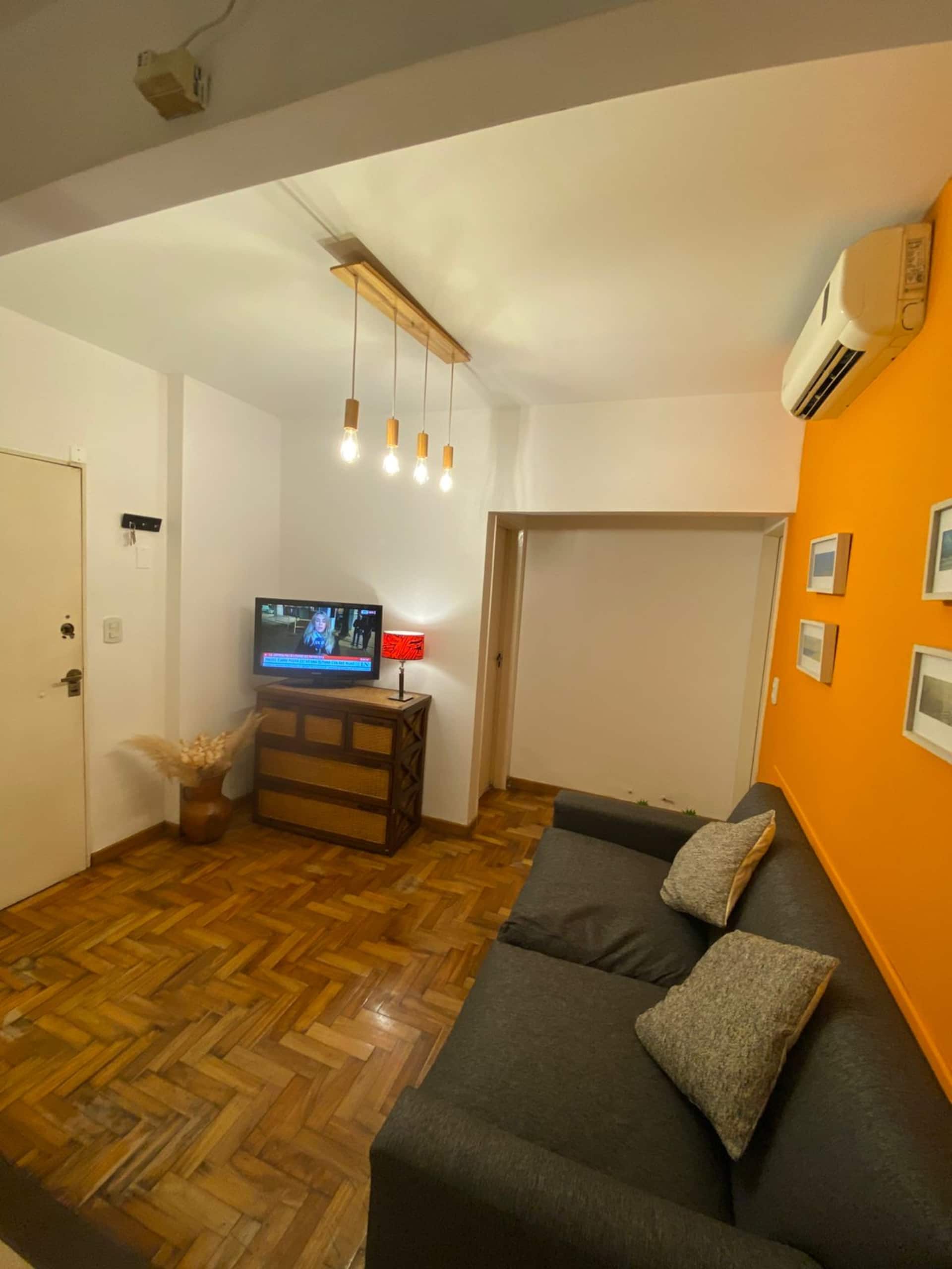 Stay in Recoleta: Comfortable Apartment 2 Rooms