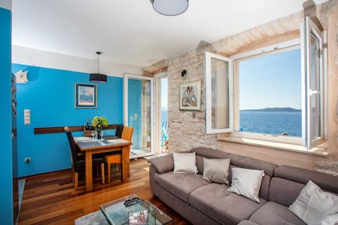Top Airbnb: Unique beach house with a pool in secluded bay! in Marunčići