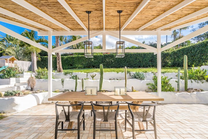 Palm Springs Holiday Home in Lennox Head